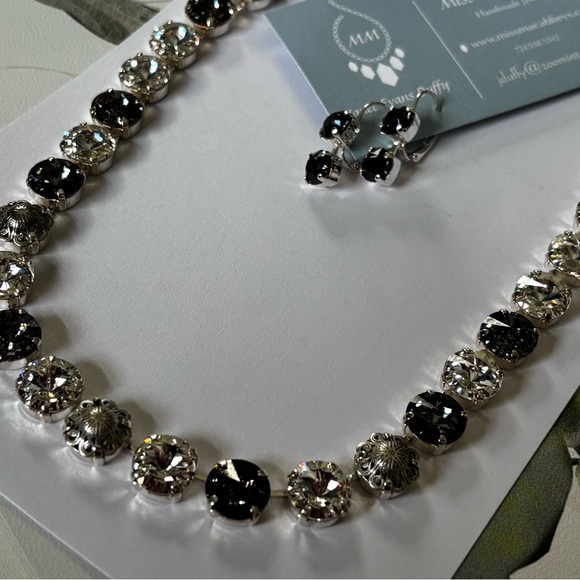 Elegant Black & Crystal Statement Set - Picture 2 of 3